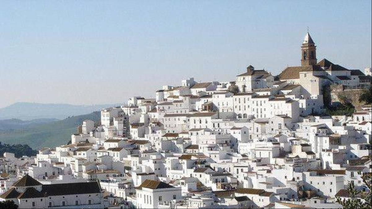 España pulveriza todos sus récords turísticos en 2024 con 94 millones de visitantes y 126.000 millones de gasto