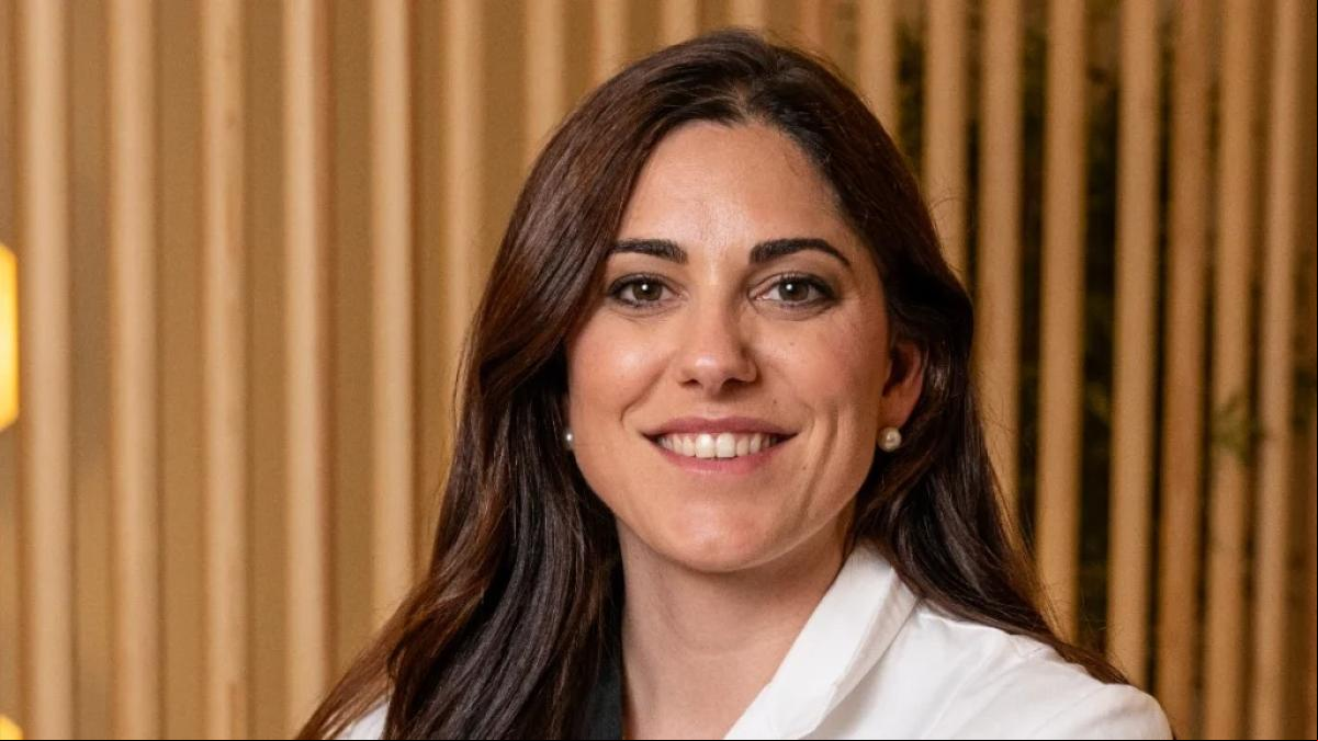 Ni alergia, ni irritación: La dermatóloga Claudia Bernárdez resuelve la duda de “por qué me pica la cabeza cuando me tiño”