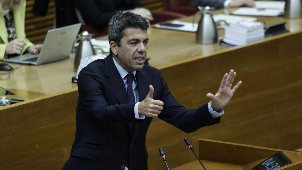 La izquierda agita la comida de El Ventorro y Mazón dice que informará “en tiempo y forma”