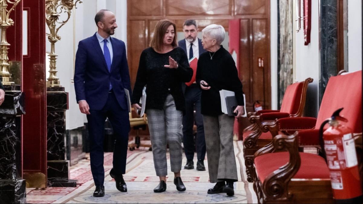 La Mesa del Congreso retrasa su decisión sobre la cuestión de confianza planteada por Junts