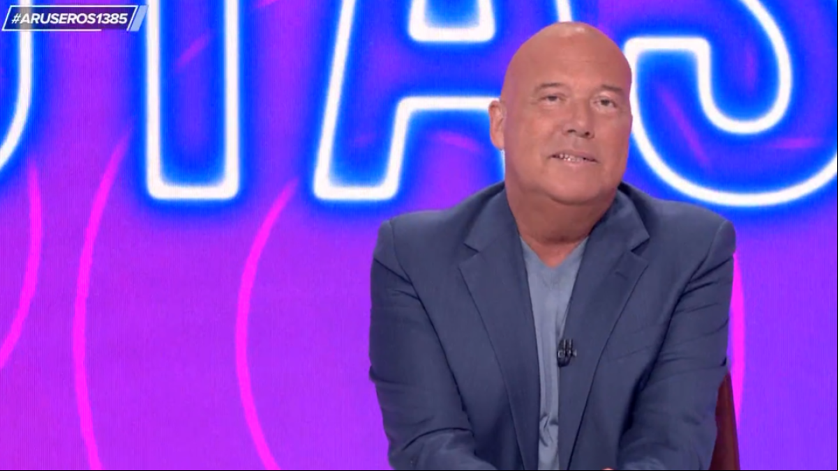Alfonso Arús envía un mensaje a Pedro Almodóvar tras hablar sobre Belén Esteban en los Premios Feroz: Que se ocupe de lo suyo
