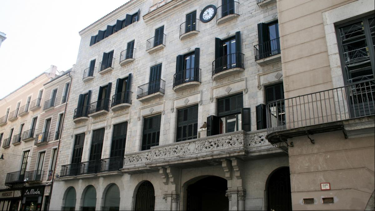 Girona refuerza el sistema de recogida de voluminosos y exige identifición previa con código