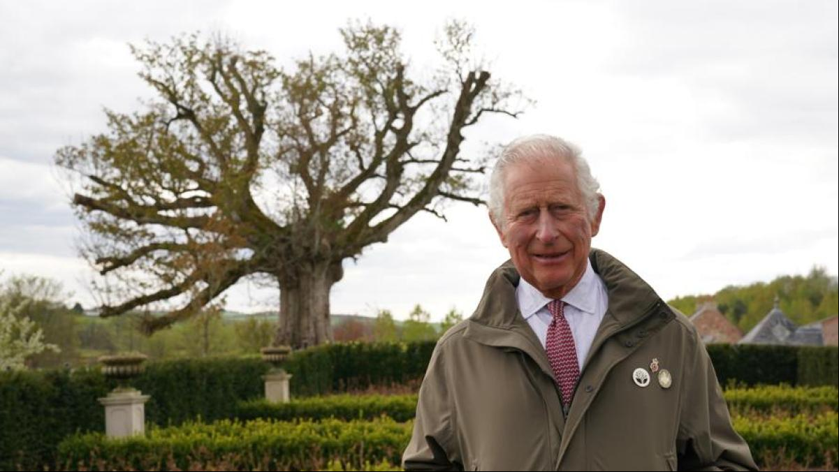 Carlos III está rodando un documental para Amazon en la casa de campo Dumfries House
