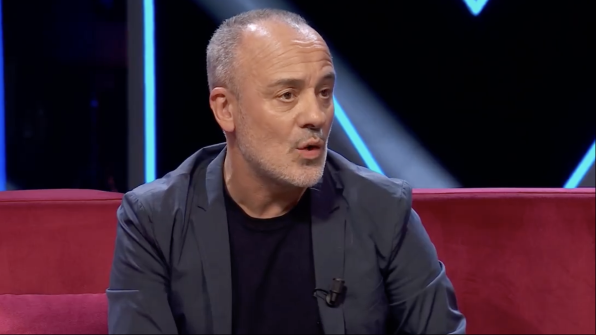 Javier Gutiérrez revela en Martínez y Hermanos algunas de las manías que tiene antes de grabar