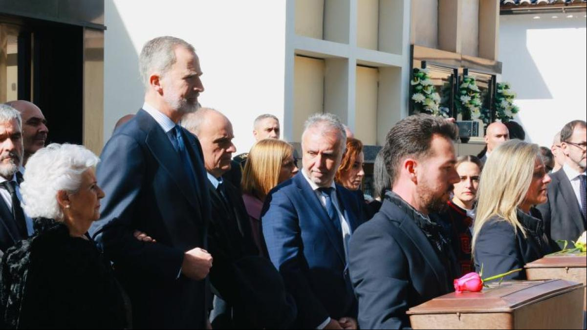El Rey celebra la inhumación de Rafael Altamira en la tierra donde quiso descansar