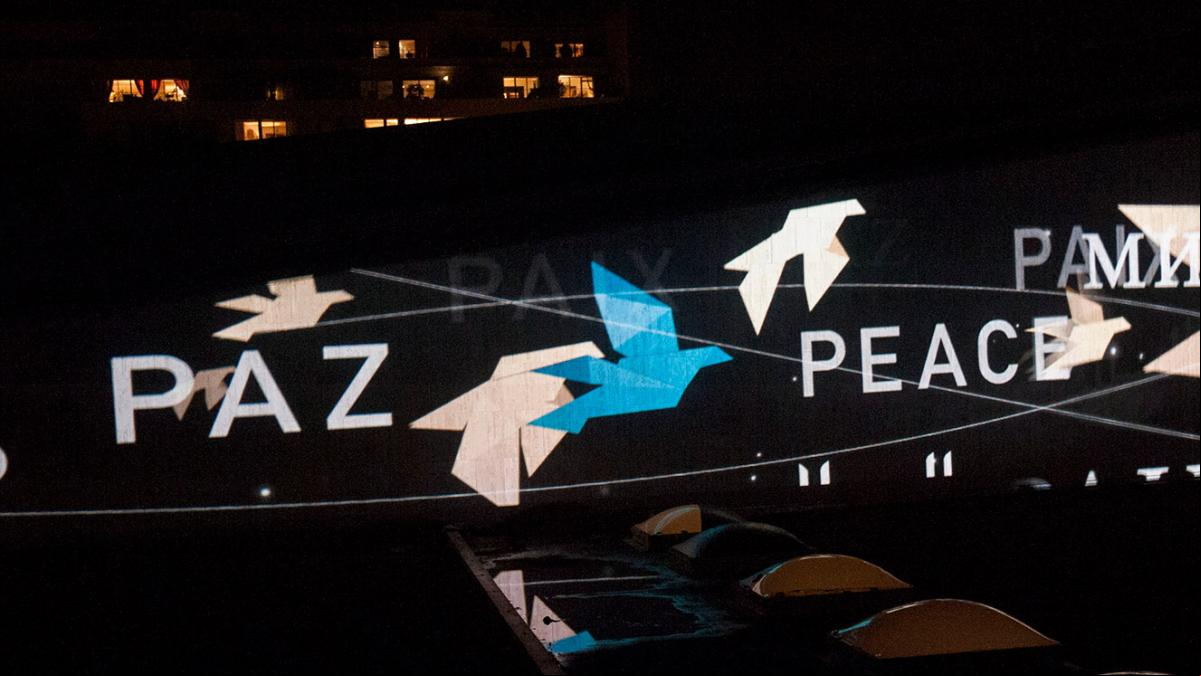 Del buenismo a la ingenuidad: la paz que promulgaba la ONU para el nuevo milenio