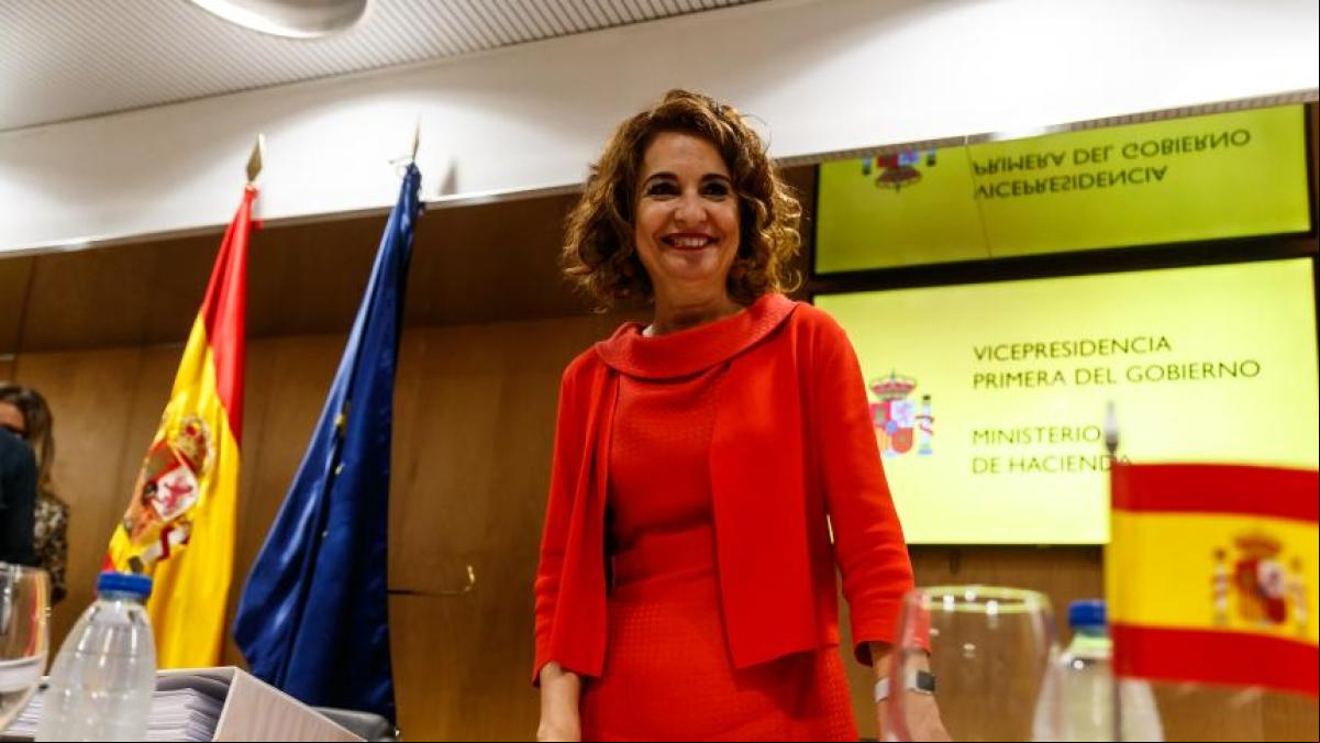 Hacienda plantea a todas las comunidades autónomas condonar 83.252 millones de su deuda