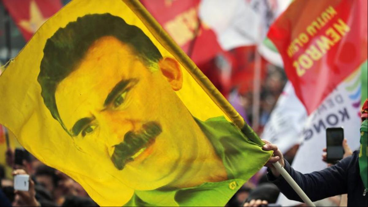 Los kurdos deponen las armas