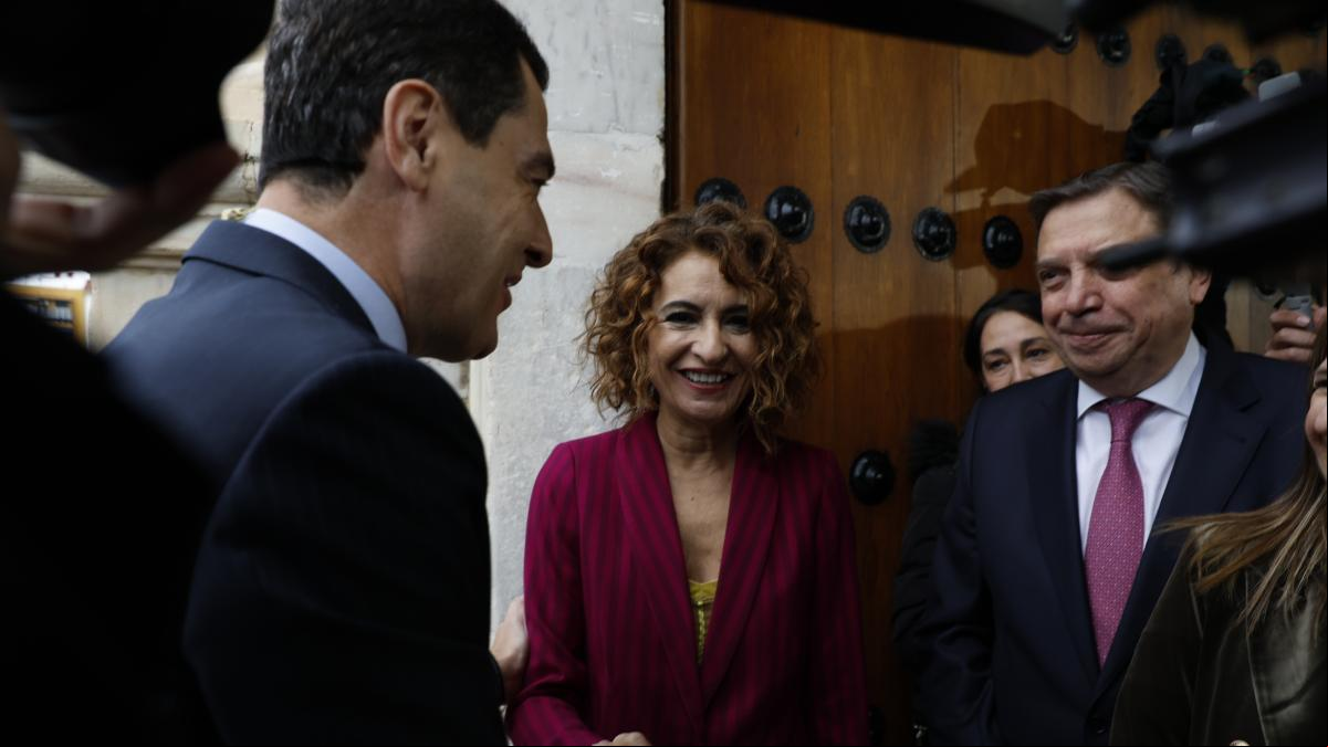 El quitament del deute autonòmic irromp durant el dia d’Andalusia