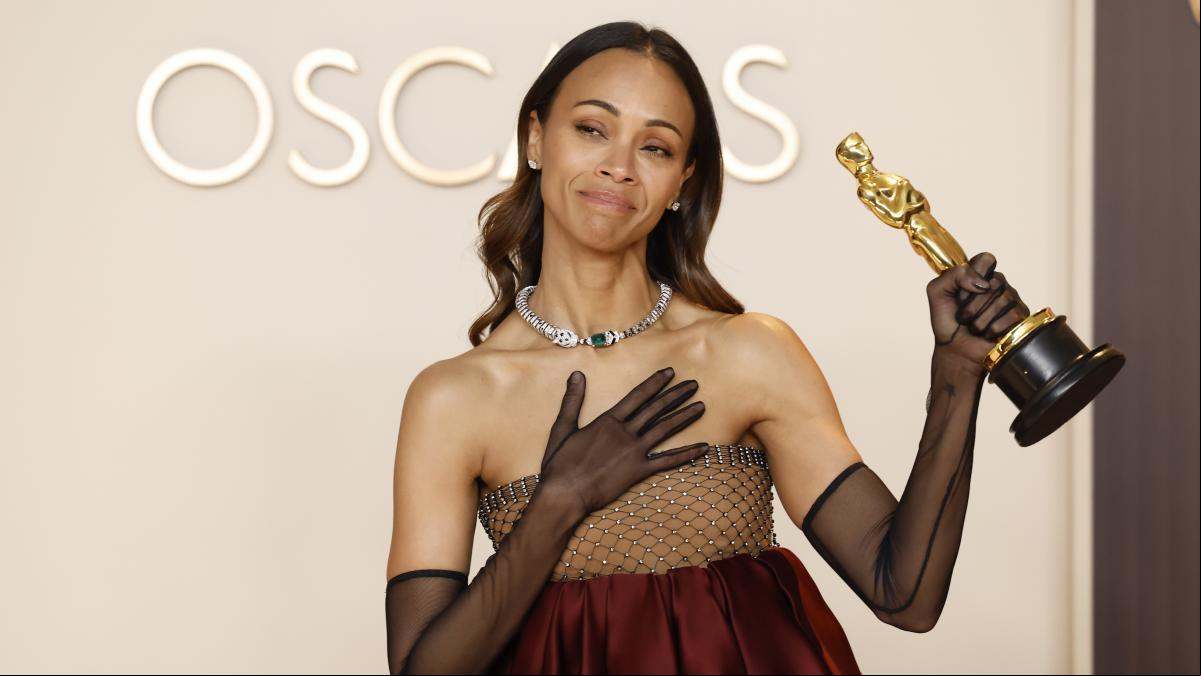 Una serie de Netflix para llorar a moco tendido con Zoe Saldaña tras ganar el Oscar
