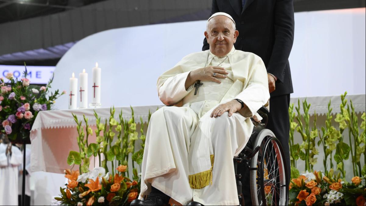 El papa Francisco celebrará el aniversario de su pontificado ingresado en el hospital