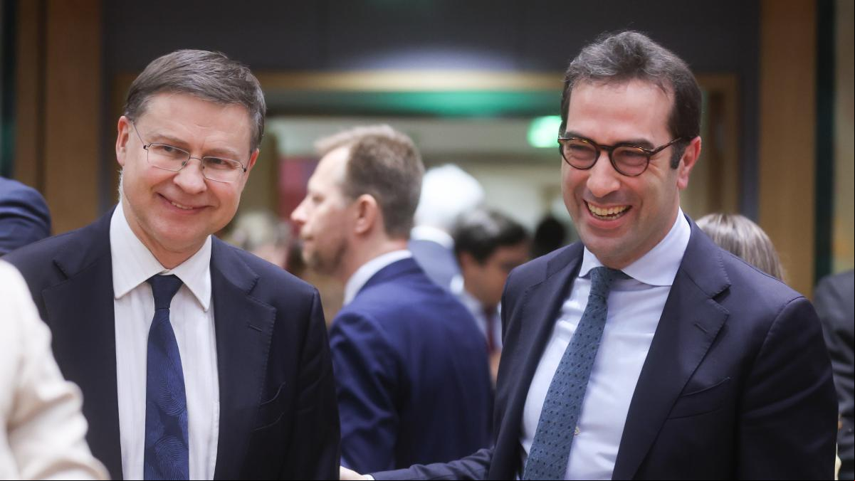 España defiende en Bruselas financiar el rearme europeo con transferencias