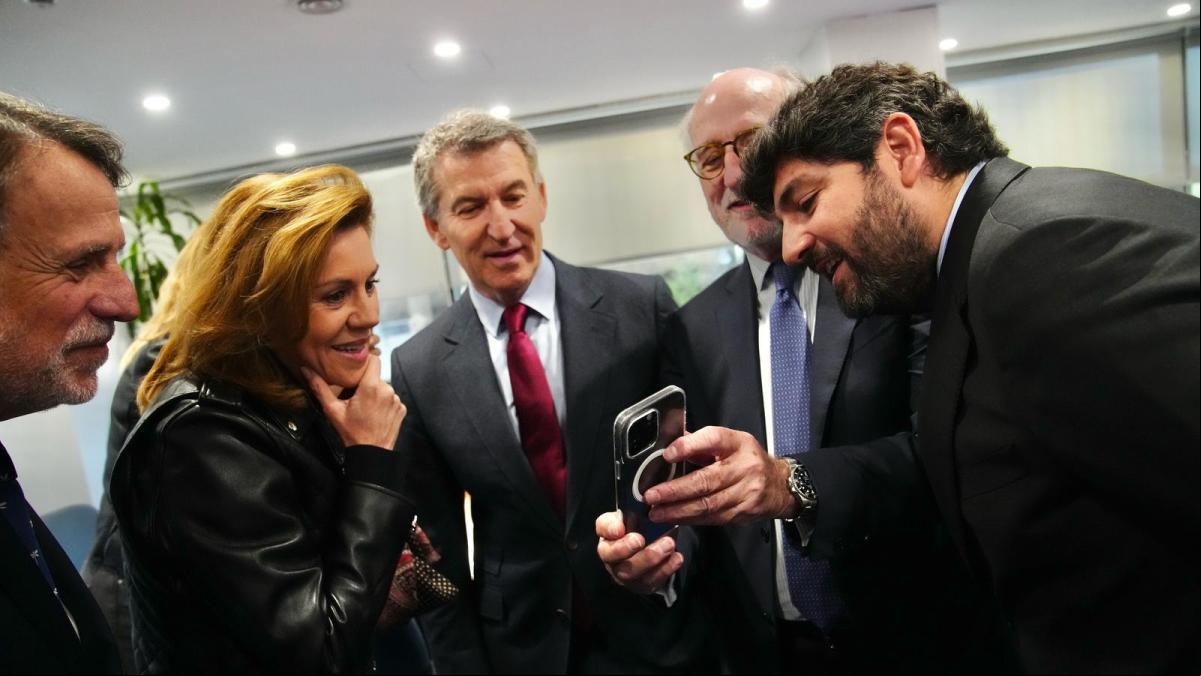 Feijóo apuesta por pactos presupuestarios con Vox “manteniendo el programa electoral” del PP