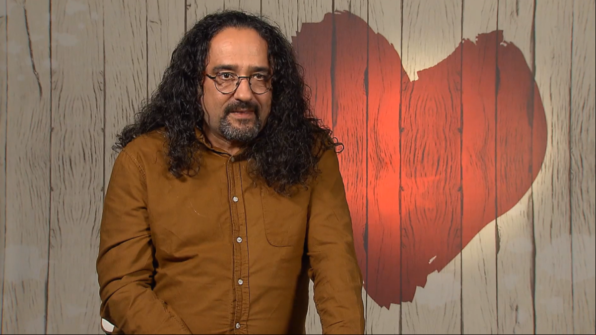 La curiosa afición de una soltera de First Dates que ha desatado la ira de su cita: Me parece un entretenimiento para ir al váter