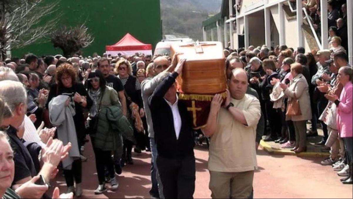 Multitudinario funeral por los mineros leoneses fallecidos en Asturias