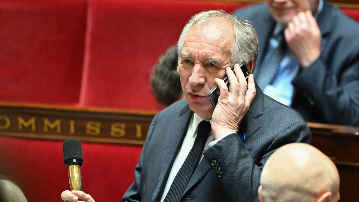 Macron demana respecte per la justícia arran del dur atac de la ultradreta