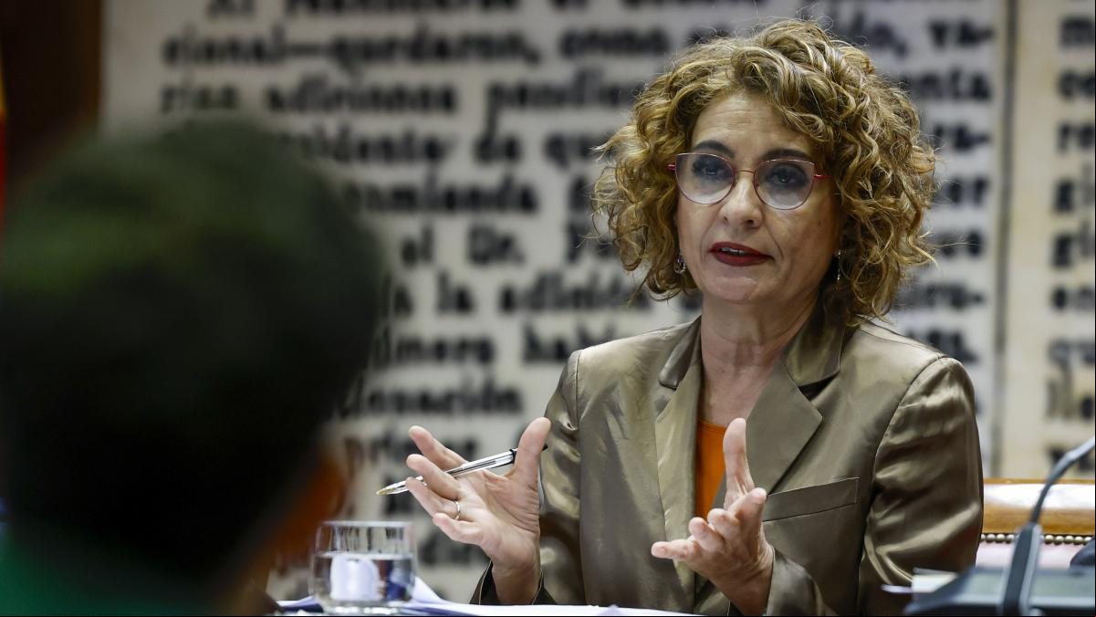 Montero pide al PP un cambio de actitud ante la quita de la deuda: No perjudica al Gobierno sino a las comunidades