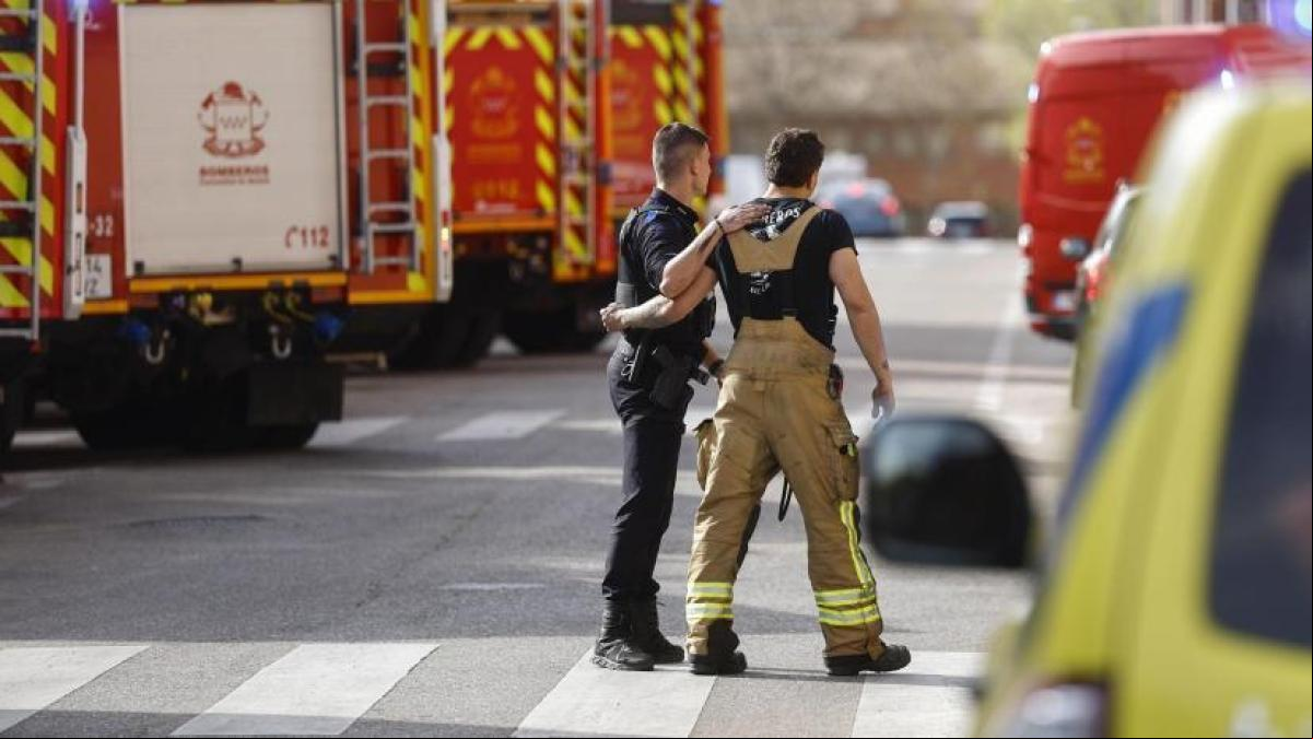 Rafael Moro, exjefe de Bomberos: “Aparcar coches eléctricos en parkings privados se irá prohibiendo; un incendio puede afectar a la estructura del edificio”
