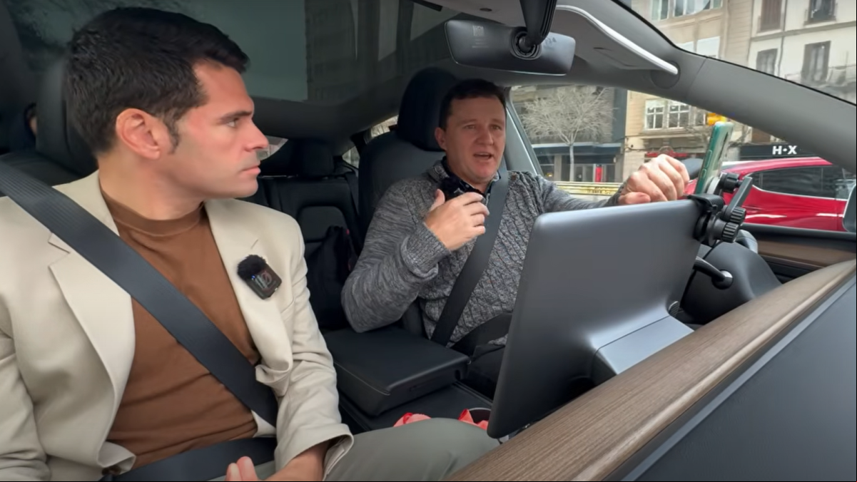 Sebastián, taxista: “Un taxi en España puede llegar a facturar hasta 6.000 o 7.000 euros al mes, pero trabajas 12, 13 y hasta 14 horas diarias, y luego, quitando gastos e impuestos, se queda en nada”