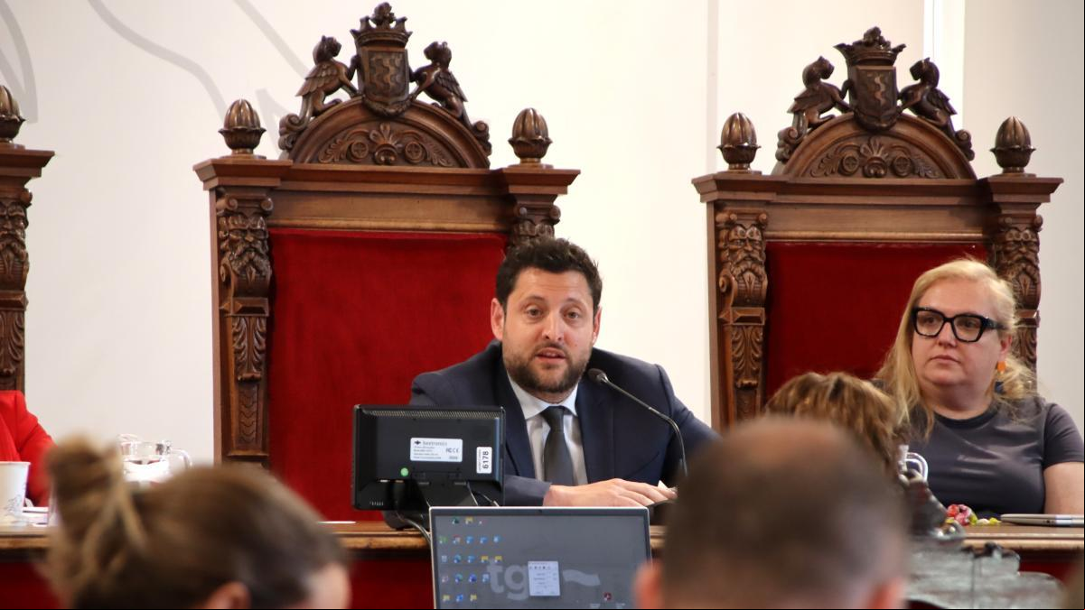 El pleno de Tarragona adjudica de nuevo el contrato de la basura y la oposición alerta de recursos que alargarán el proceso