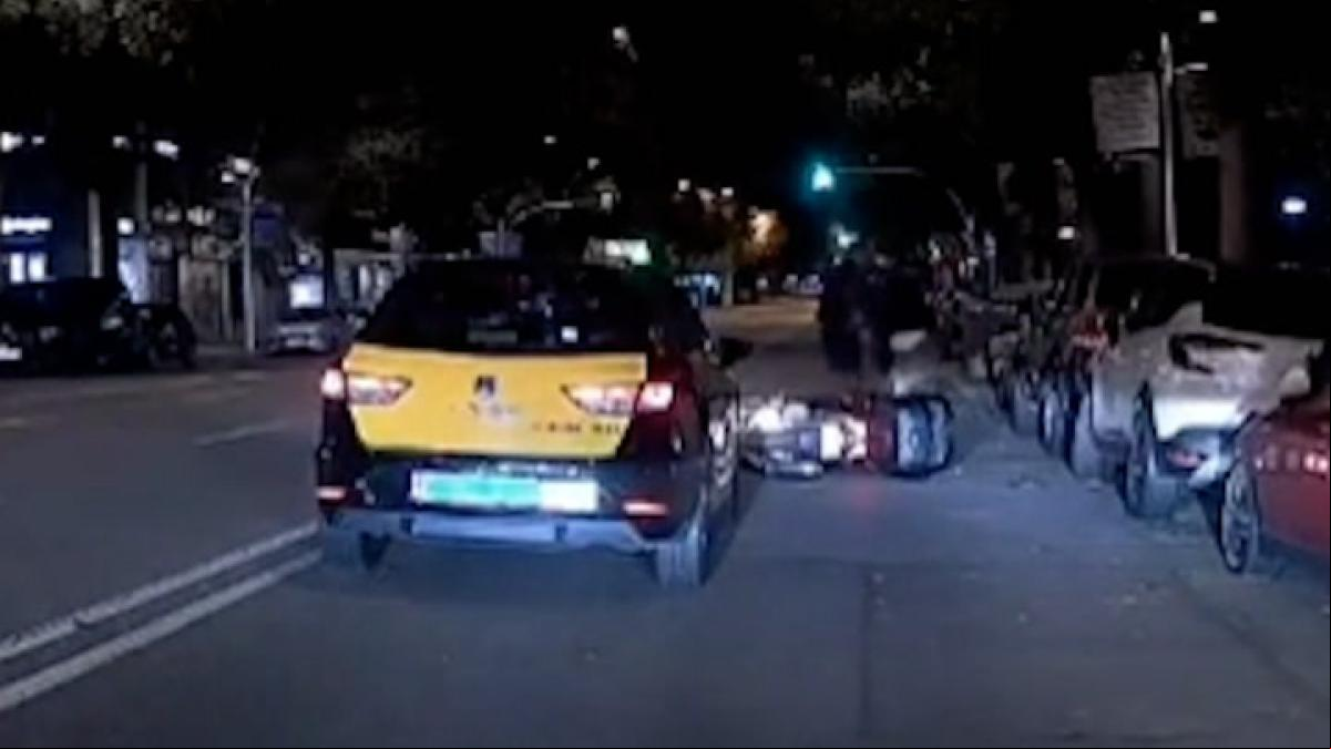 El taxista agredido en Barcelona murió al darse contra el suelo