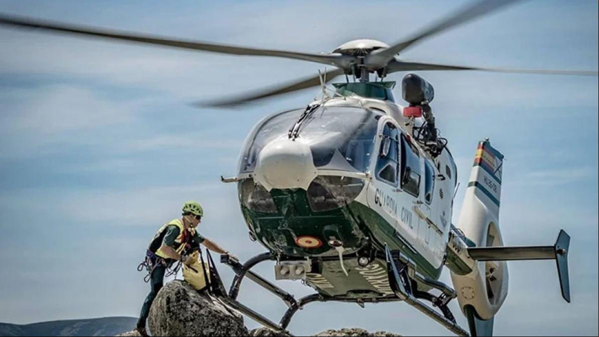 Muere un esquiador tras caer mientras bajaba una cumbre de Sierra Nevada