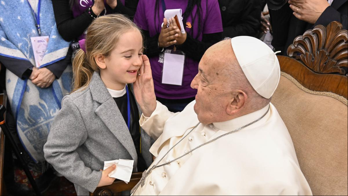 Mensaje póstumo e inédito del Papa a los jóvenes: “Escuchad, escuchad mucho”