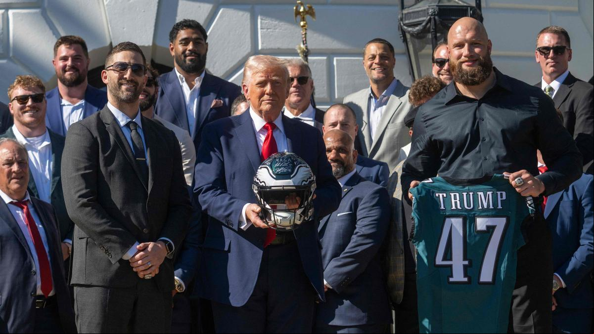 Plantón parcial de los Philadelphia Eagles a Trump en la visita del campeón de la Superbowl a la Casa Blanca