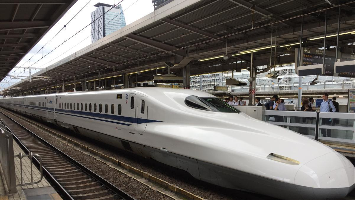 Una serpiente obliga a cerrar el tren bala entre Tokio y Osaka durante 90 minutos