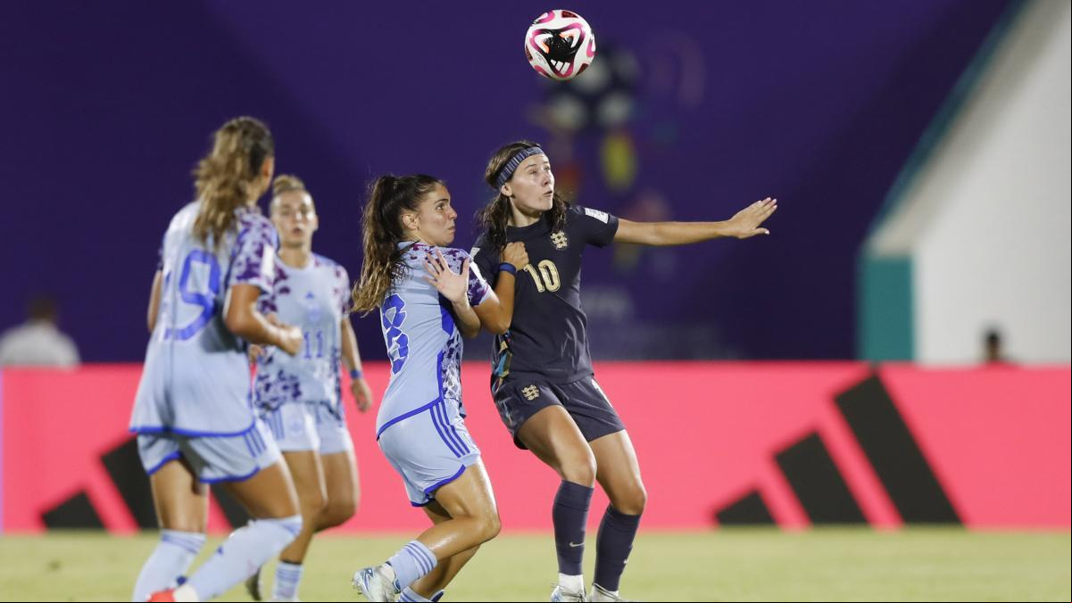 Las mujeres trans inglesas, vetadas en el fútbol femenino