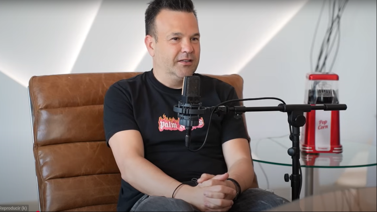 José Elías, multimillonario, expone el síndrome de me muero mañana de muchos emprendedores en España: “Si creces más de un 20%, eres el capitán general”