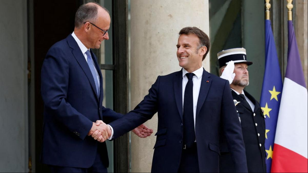 Macron recibe en el Elíseo al nuevo canciller alemán