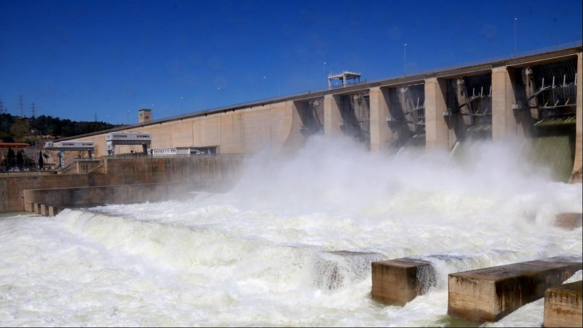 La CHE amplía la crecida controlada del tramo final del Ebro y rastreará los sedimentos hasta el Delta