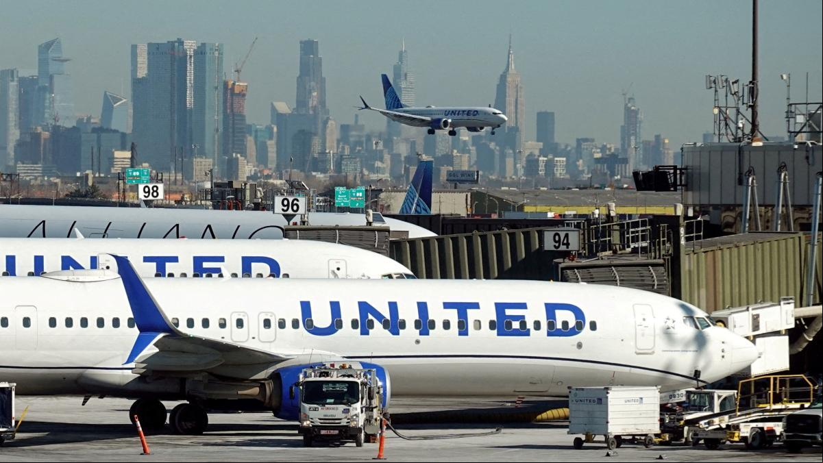 El aeropuerto de Newark sufrió un apagón de al menos 30 segundos que obligó a desviar 150 vuelos