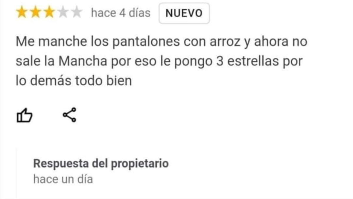 La surrealista respuesta de un restaurante a una reseña de un cliente que se quejaba de haberse manchado con el arroz: “Esperamos que los pantalones fuesen del Primark”