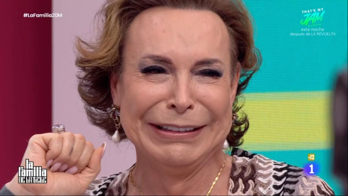 Benita Maestro Joao se derrumba en La familia de la tele al recordar a su madre: Fue una señora grande que luchó por las libertades y sacó adelante a cinco hijos