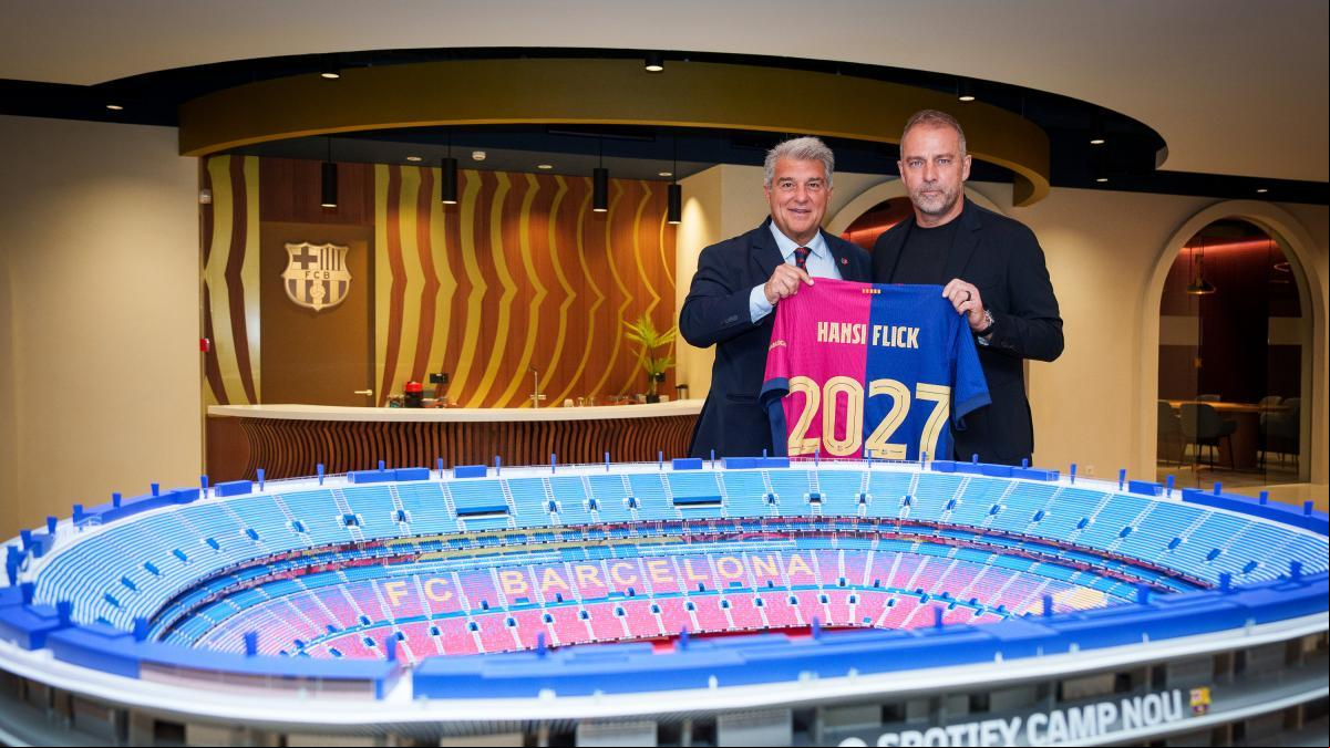 El Barça ata a Flick hasta el 2027