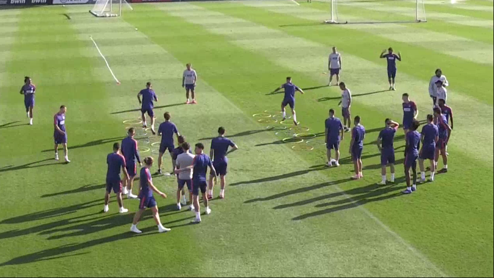 Vitolo, Kalinic, Arias y Savic, bajas; Solano y Borja Garcés, en la lista del Atlético de Madrid