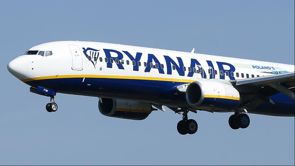 Ryanair ganará hasta 250 millones menos por las huelgas y el petróleo