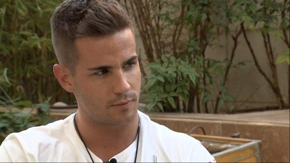 Álex se estrena como tronista de ‘MYHYV’
