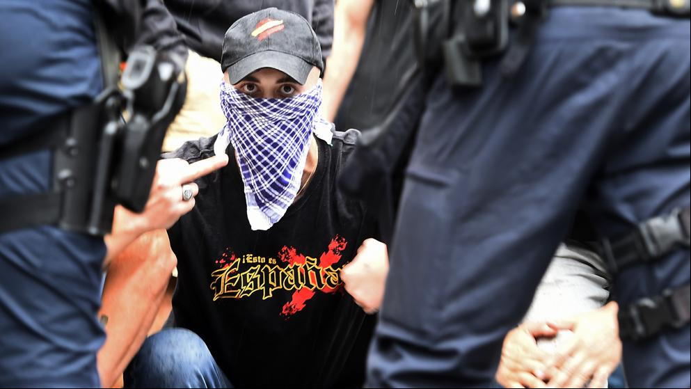 Un detenido, 148 identificados y 58 actas levantadas en València