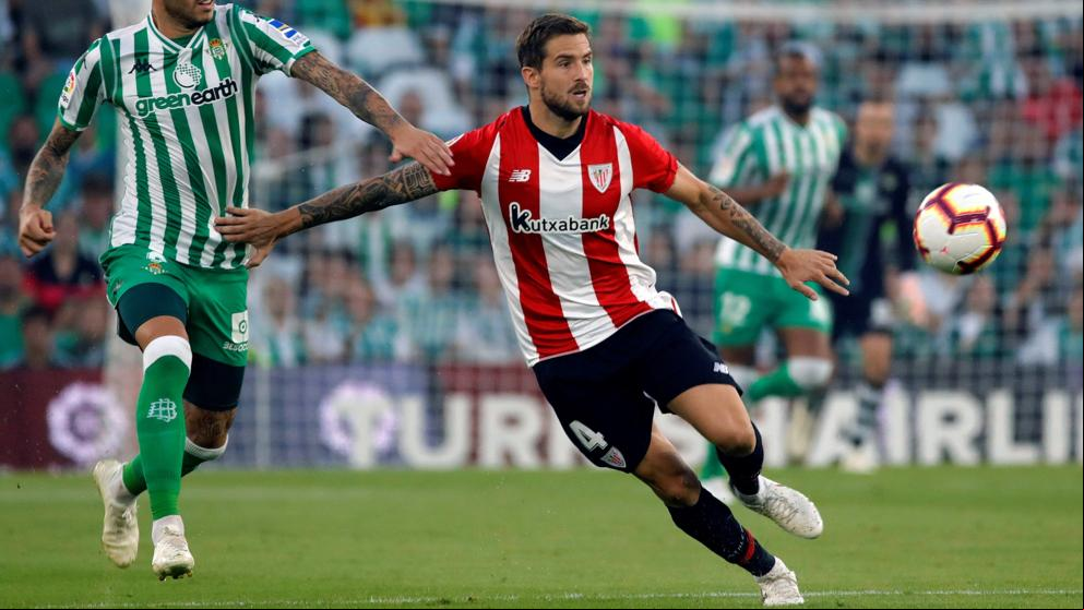 Iñigo Martínez, de baja por lesión con España a convocado con Euskadi