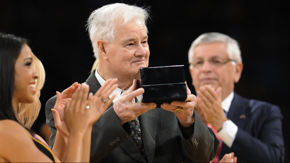 Fallece Tex Winter, creador del “triángulo ofensivo”, a los 96 años