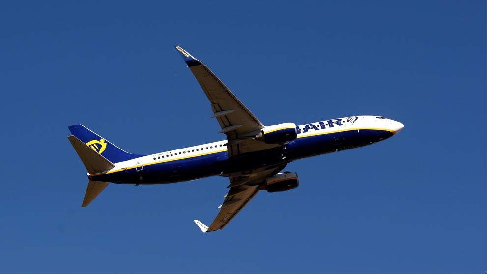 Los sindicatos de Ryanair estudian una huelga de tres días en Navidad