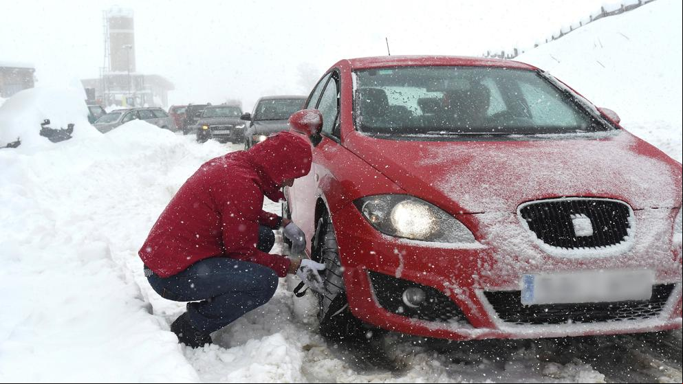 Media España en alerta por nieve y viento