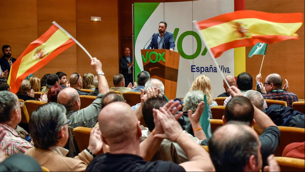 Debate en la UV: ¿Deben informar los medios de las actividades de la ultraderecha?