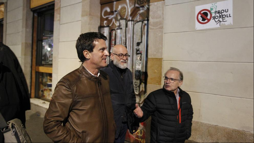 Manuel Valls aprovecha el sábado para hacer una inmersión en el Raval