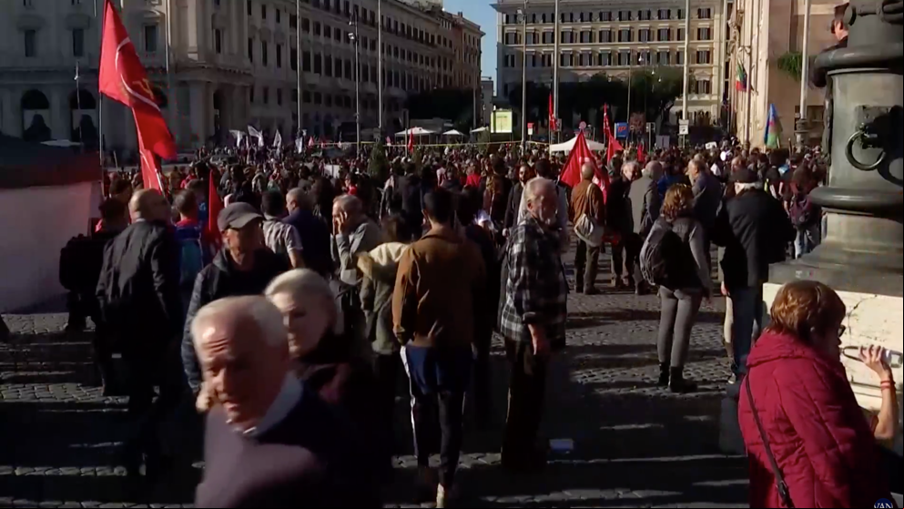 Directo: Protesta en Roma contra la postura del Gobierno italiano sobre inmigración