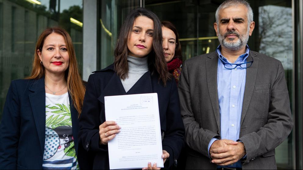 Duro revés del presidente mundial de los defensores del pueblo a Arrimadas y Carrizosa