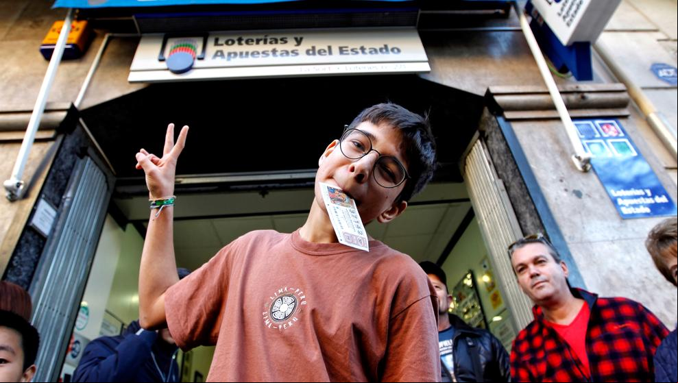 Un niño de 15 años, premiado con el primer premio de la Lotería del Niño